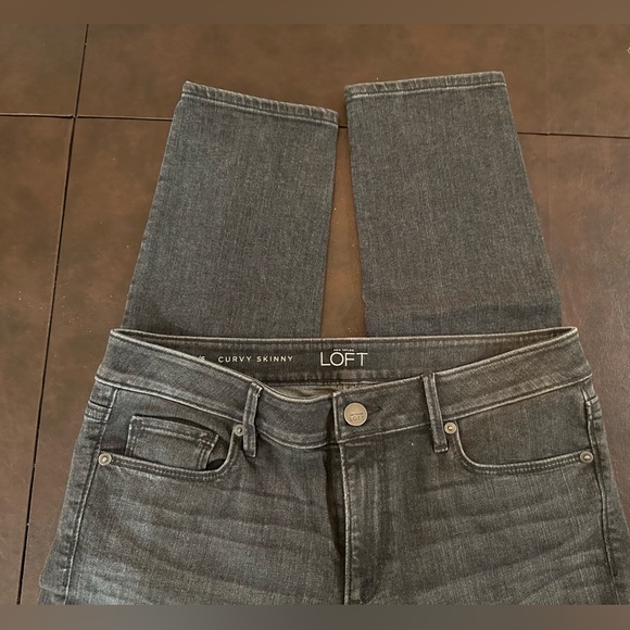 Ann Taylor LOFT Curvy Skinny Jeans - Dark Gray Wash - Size 28/6 - Picture 2 of 4